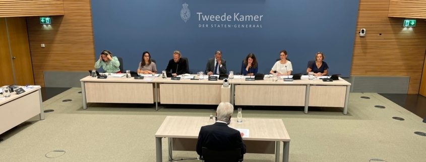 De enquêtecommissie verhoort voormalig CdK Max van den Berg